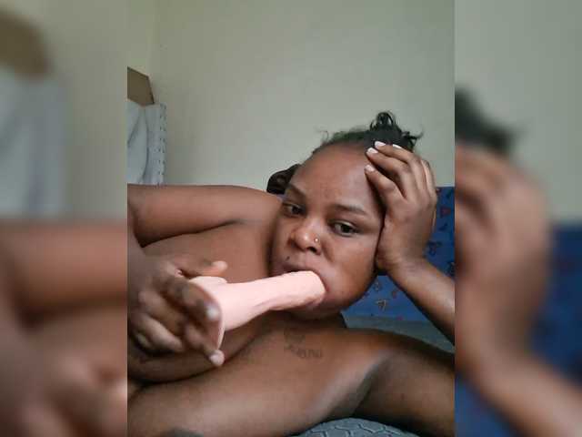 Averymila live cam on BongaCams