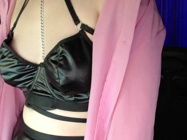 Cherry-Luna live cam preview