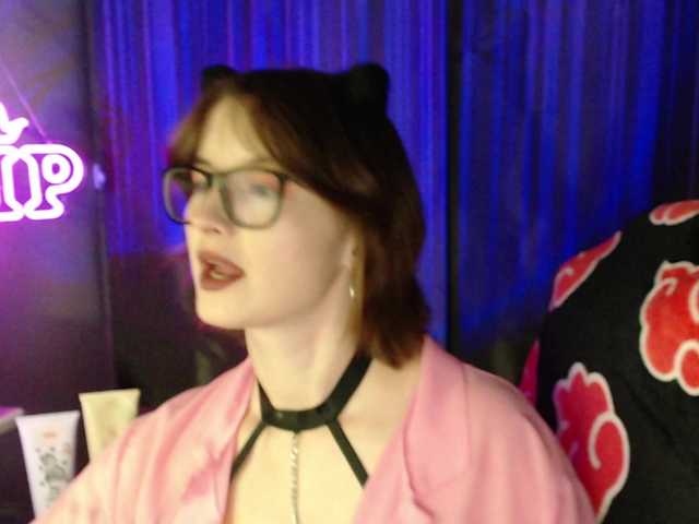 Cherry-Luna live webcam show