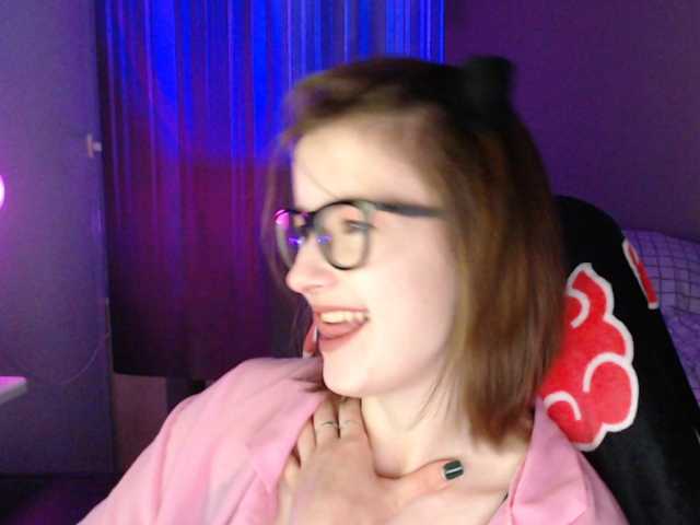 Cherry-Luna live cam on BongaCams