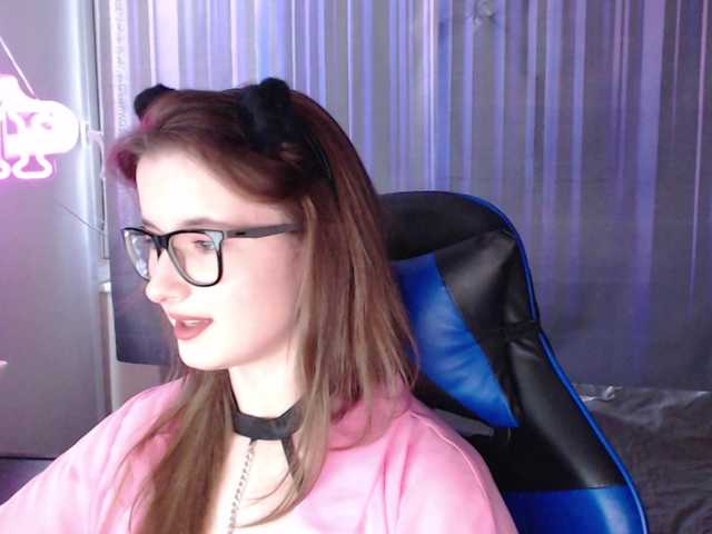 Cherry-Luna live cam on BongaCams