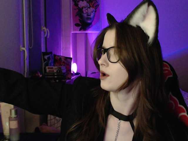 Cherry-Luna's BongaCams show and profile