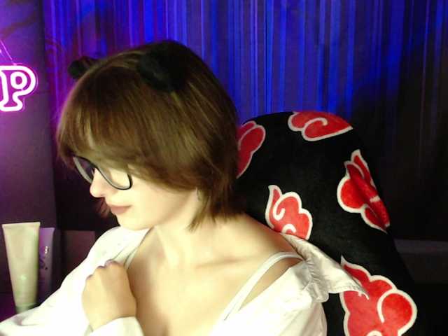 Cherry-Luna live webcam show