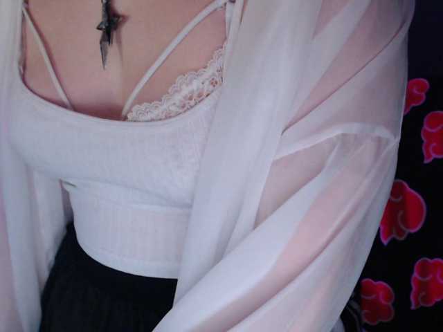 Cherry-Luna, en directo ahora en BongaCams