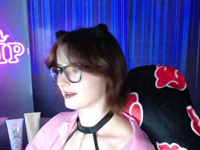 Cherry-Luna live webcam show