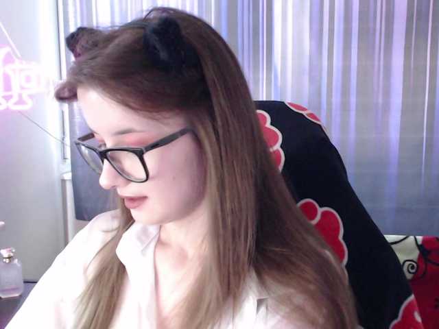 Cherry-Luna live cam on BongaCams