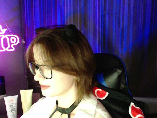 Cherry-Luna live webcam show