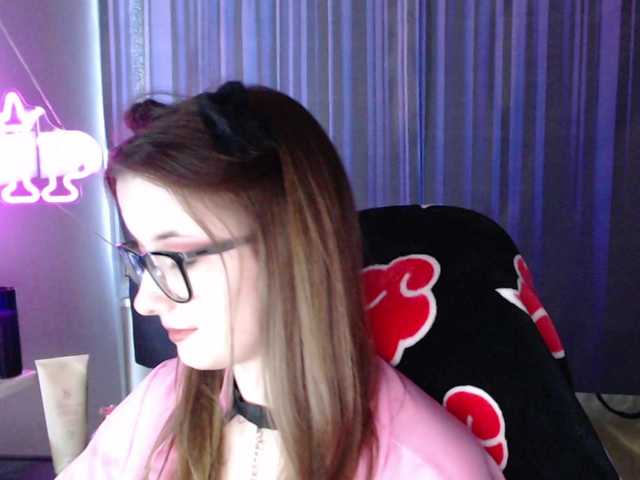Cherry-Luna live cam on BongaCams