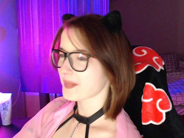 Cherry-Luna live on BongaCams