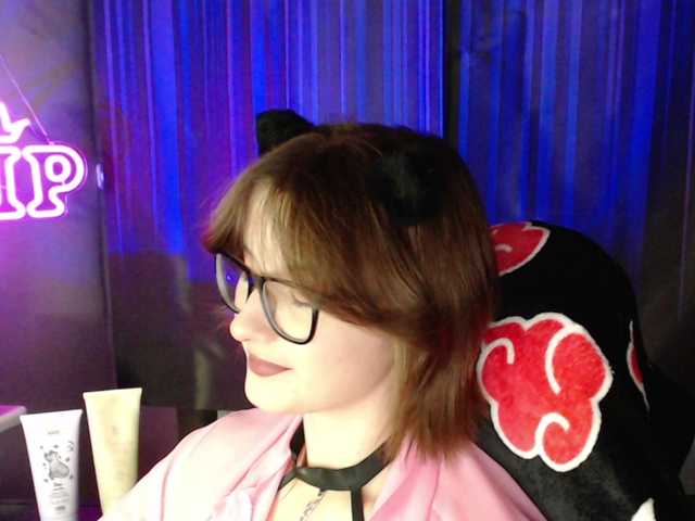 Cherry-Luna live webcam show
