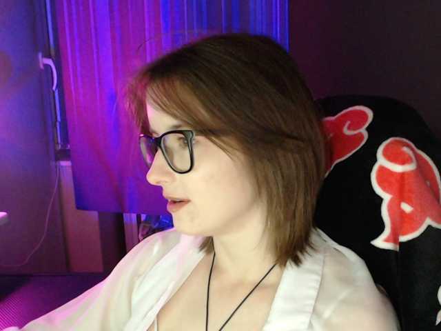 Cherry-Luna, en directo ahora en BongaCams