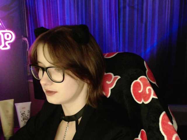 Cherry-Luna live cam on BongaCams