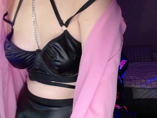 Cherry-Luna, en vivo ahora en BongaCams