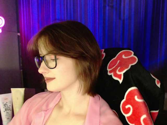 Cherry-Luna live cam on BongaCams