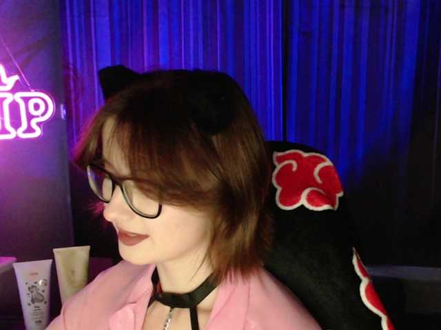 Cherry-Luna live webcam show
