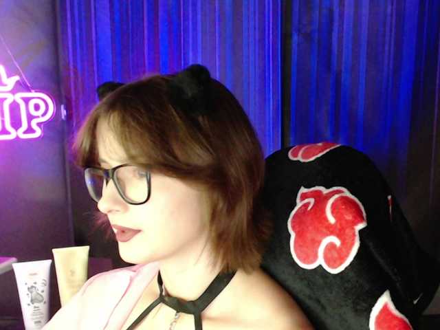 Cherry-Luna live cam on BongaCams