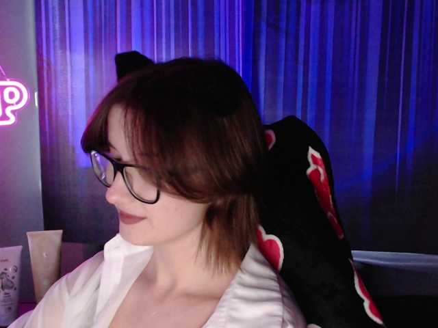 Cherry-Luna live webcam show