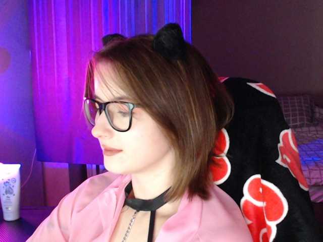 Cherry-Luna live cam preview