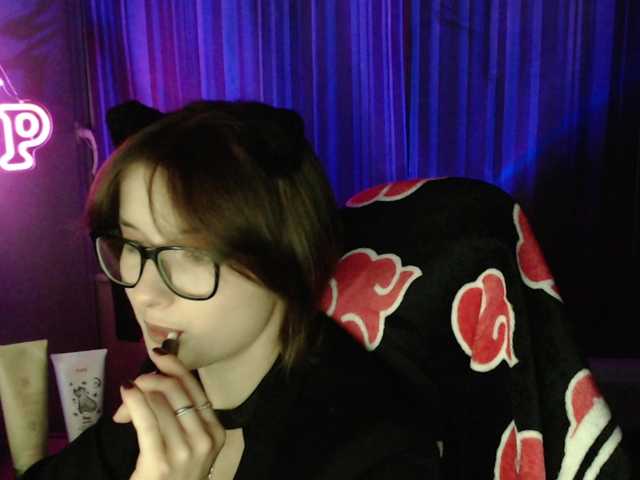Cherry-Luna live cam on BongaCams