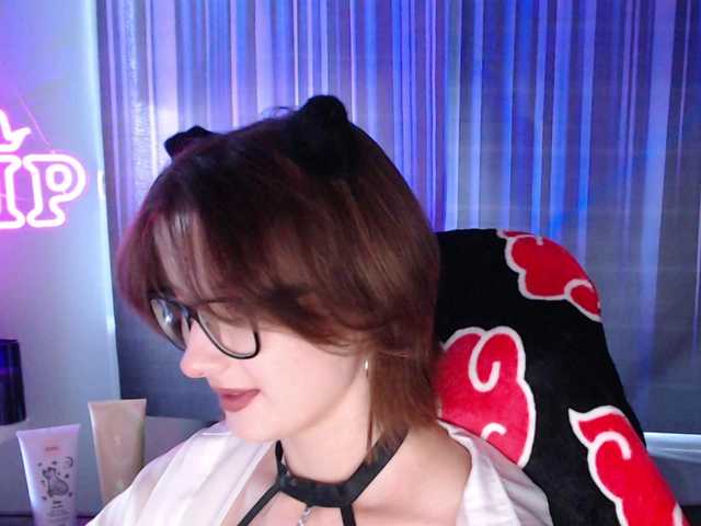 Cherry-Luna live webcam show