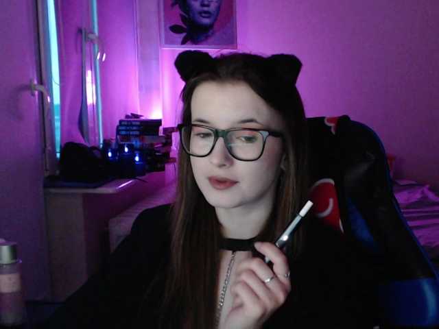 Cherry-Luna live cam on BongaCams