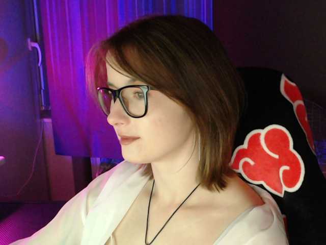 Cherry-Luna, en directo ahora en BongaCams