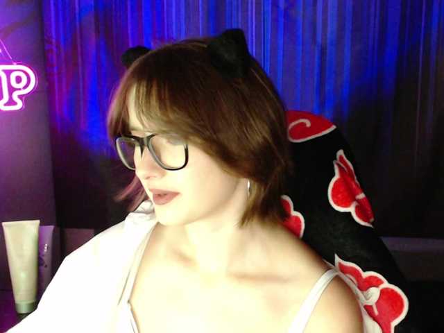 Cherry-Luna live webcam show