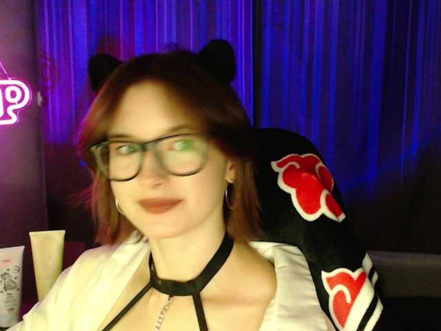 Cherry-Luna live webcam show