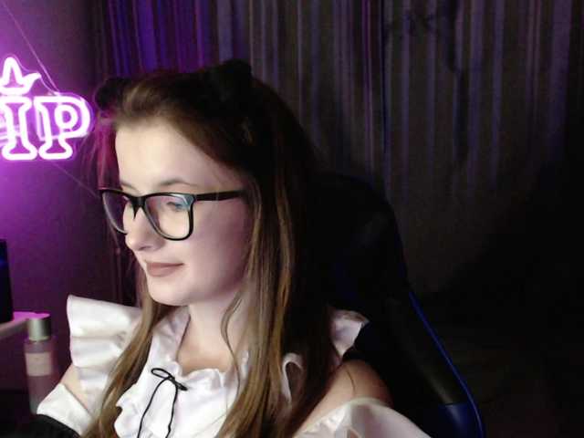 Cherry-Luna live cam on BongaCams
