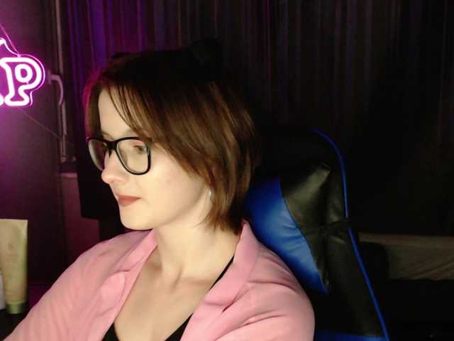 Cherry-Luna live cam on BongaCams