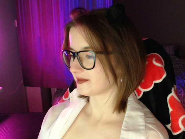 Cherry-Luna live cam on BongaCams