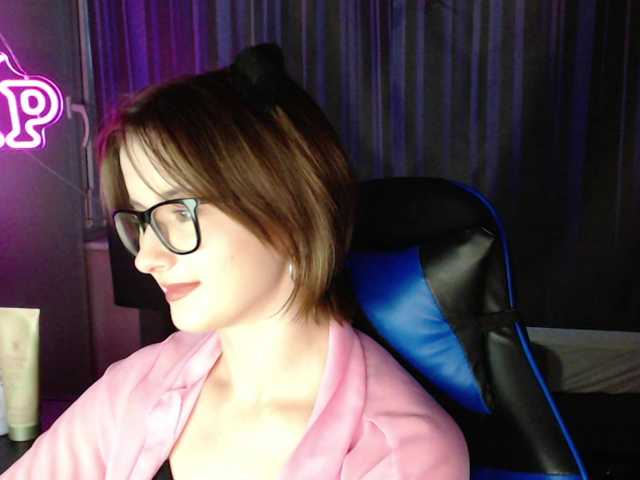 Cherry-Luna live cam on BongaCams