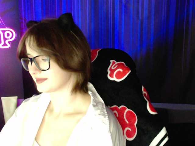 Cherry-Luna live webcam show