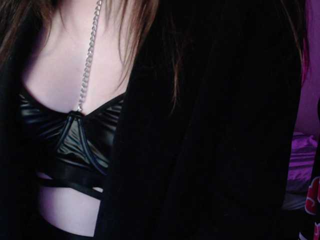 Cherry-Luna live cam on BongaCams
