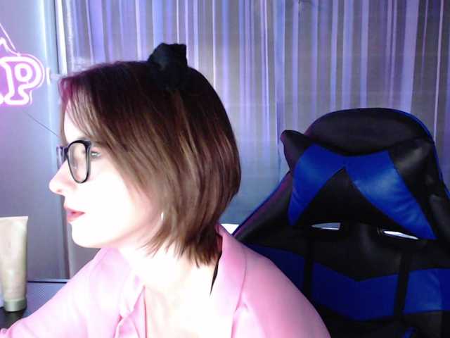 Cherry-Luna live cam on BongaCams