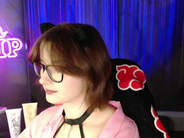 Cherry-Luna live webcam show