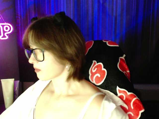 Cherry-Luna live webcam show
