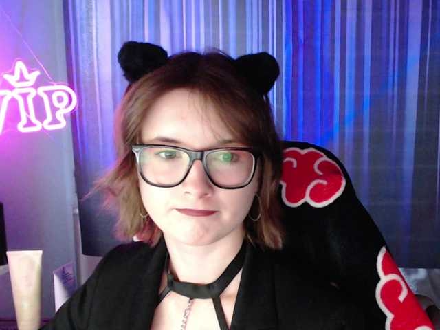 Cherry-Luna live cam on BongaCams