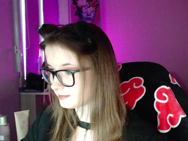 Cherry-Luna live cam on BongaCams