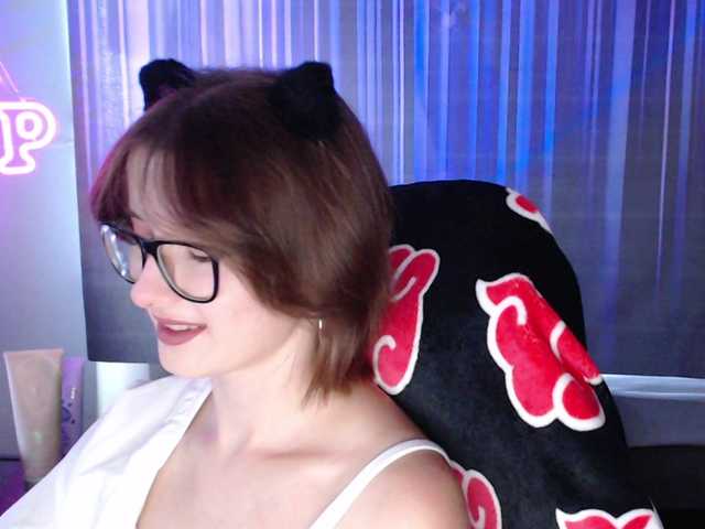 Cherry-Luna live webcam show