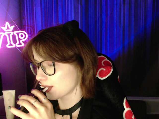Cherry-Luna live cam on BongaCams