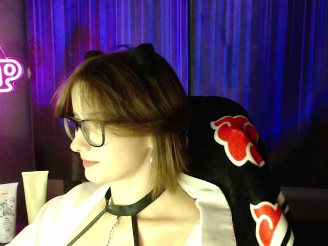 Cherry-Luna live webcam show