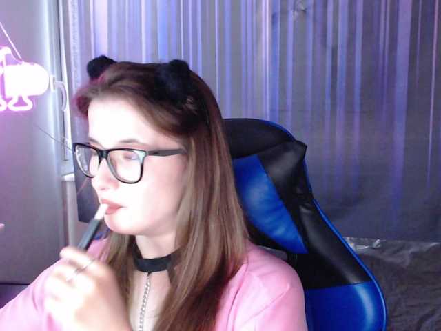 Cherry-Luna live cam on BongaCams