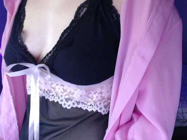 Cherry-Luna live cam on BongaCams