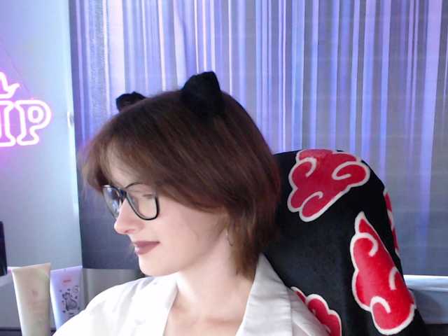 Cherry-Luna live webcam show