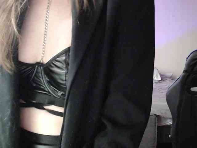 Cherry-Luna webcam