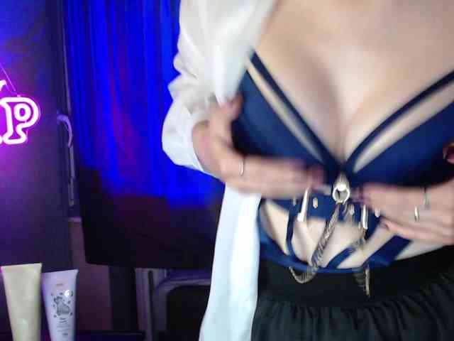 Cherry-Luna webcam