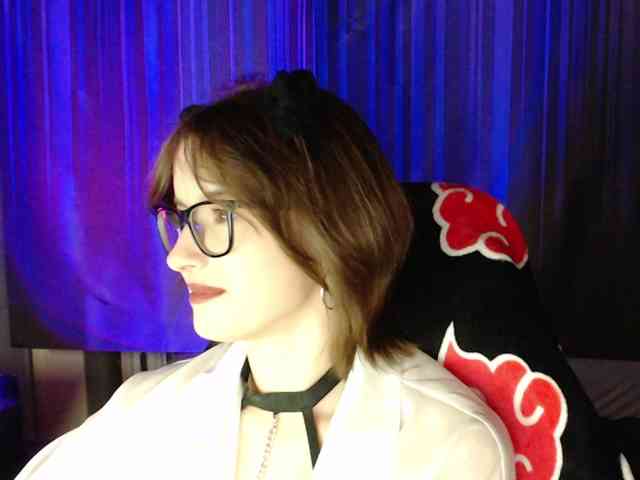 Model: Cherry-Luna