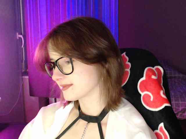 Model: Cherry-Luna