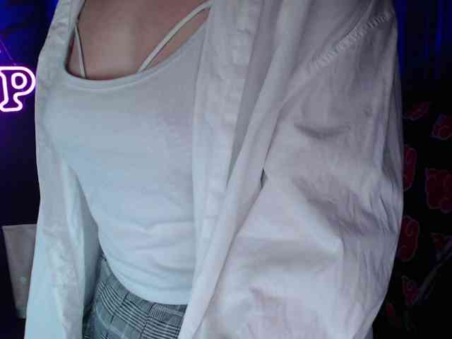Cherry-Luna webcam